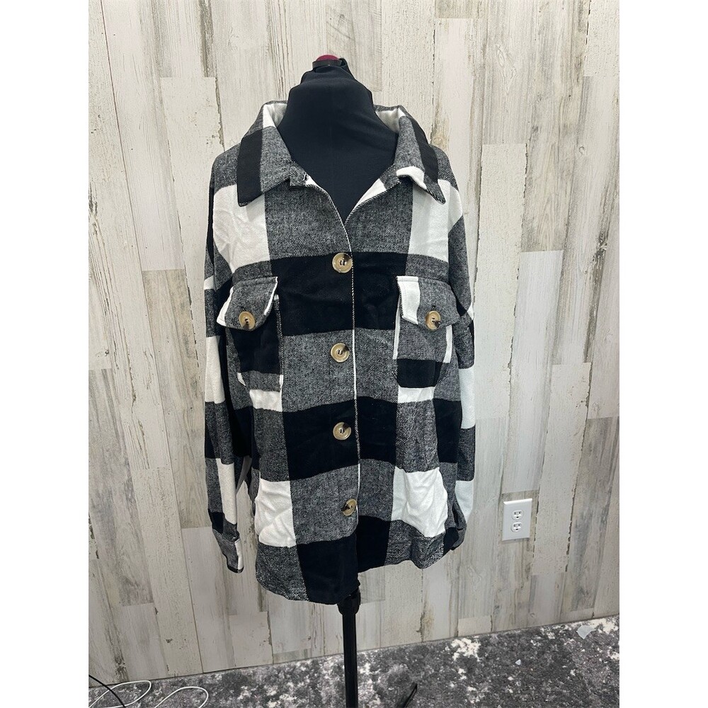 Love & Joy by FCT Shacket Womens 1X Buffalo Plaid Black White Gray Jacket sku758